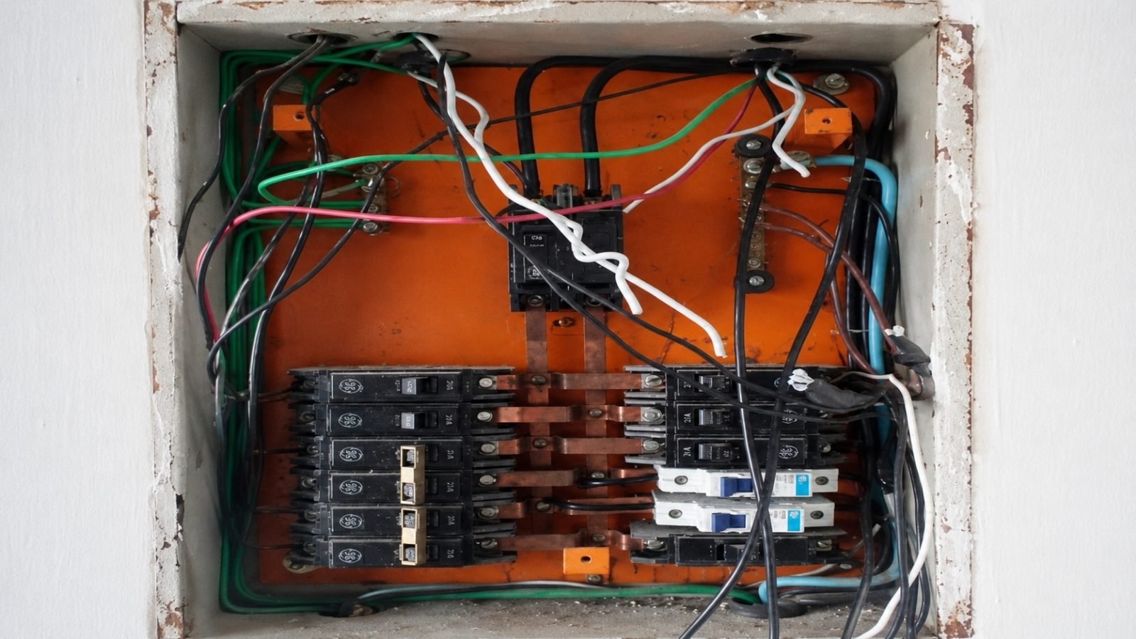 Quadro elétrico antes do serviço